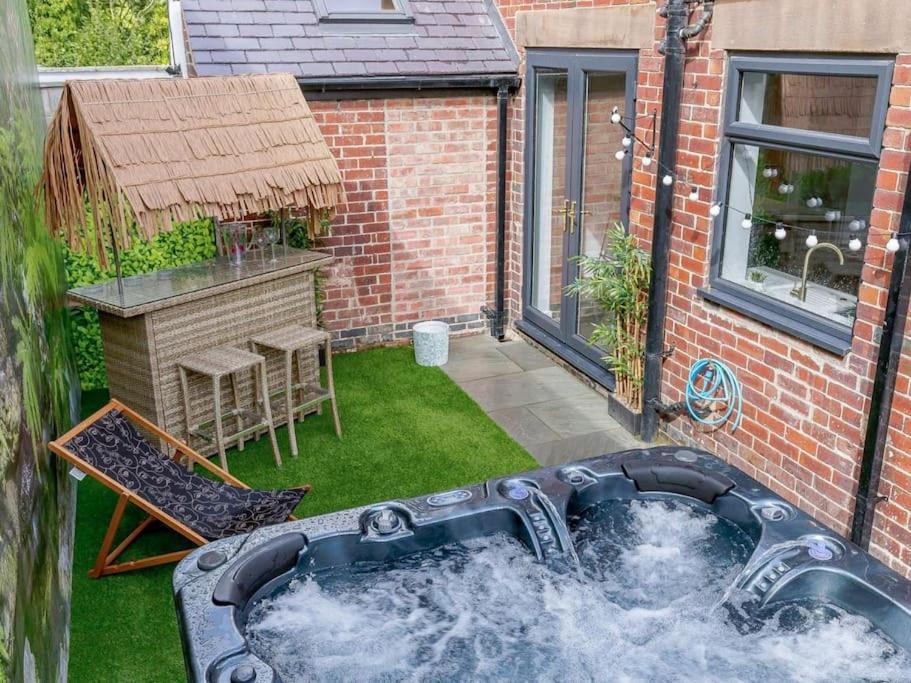 شقة Dawns House Cromford, Peak District, Hot Tub, For 6 - Stunning Views المظهر الخارجي الصورة